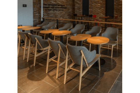 餐廳家具定制中店主應(yīng)注意什么，品森餐飲家具告訴你